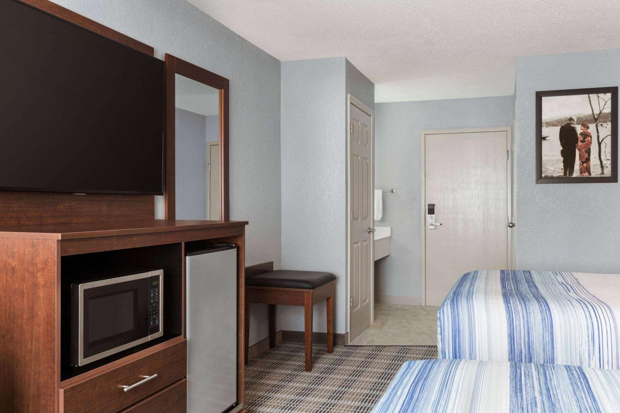 Americinn By Wyndham Williamsburg Exterior photo